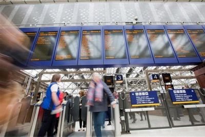 Severe disruption to Forth Bridge train services hits rugby fans