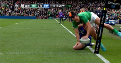 Ireland star produces one of the greatest finishes you'll ever see as commentators wowed