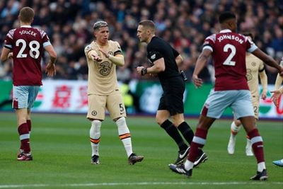 West Ham 1-1 Chelsea: Blues denied late penalty as pressure builds on Graham Potter