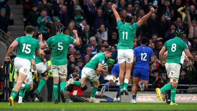Ireland take giant step towards grand slam after thriller with France