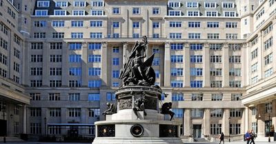 Secret feature of statue hundreds of people walk by everyday