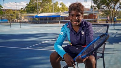Alice Springs local Angas Haines learns from tennis greats as ballkid at 2023 Australian Open
