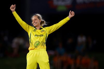 Australia, England in cruise control at Women's T20 World Cup