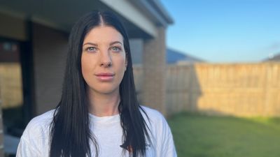 Geelong resident works full-time and has own business but still can't afford a rental