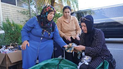 Turkish and Syrian communities band together to support those affected by Türkiye earthquake