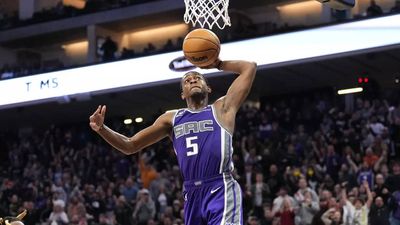 NBA: De'Aaron Fox helps Sacramento Kings top Dallas Mavericks in OT