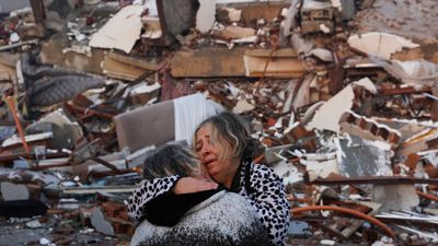 As desperation grows, survivors criticise Turkey's earthquake response