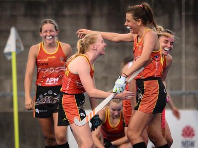 Malone double lifts Hockeyroos to 3-0 win over Germany