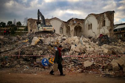 Barber who lost five family members in Turkey quake calls for safer buildings