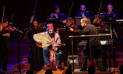 Britten Sinfonia/Phillips review – extraordinarily affecting east-west encounter