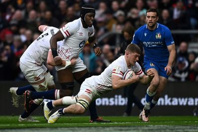 England beat Italy to give Borthwick first win as coach