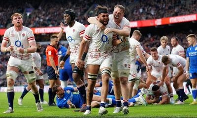 Willis and Arundell help Borthwick get off mark with England win over Italy