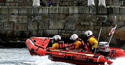 Man and dog rescued by RNLI from sandbank in Sandymount after being cut off by the tide