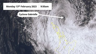 The Loop: Cyclone Gabrielle tracks towards New Zealand, and the Aussies playing in the Super Bowl — as it happened