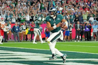 Eagles’ QB Jalen Hurts makes history with 3 TD performance in first half of Super Bowl LVII