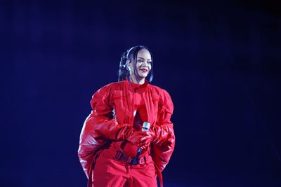 Super Bowl halftime show review: Rihanna shined bright during a delightful no-guest performance