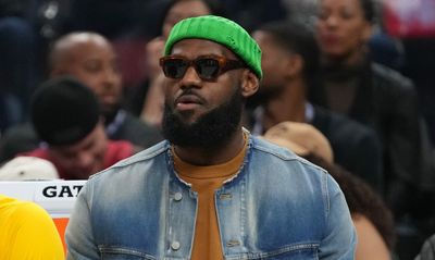 LeBron James is dealing with unbearable foot pain