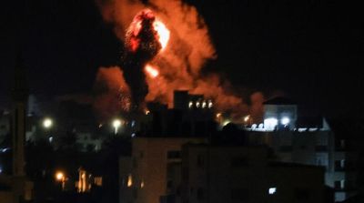 Israeli Air Strike Hits Hamas Complex in Gaza