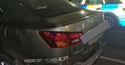 Lexus stopped on the M1 for having no rear bumper