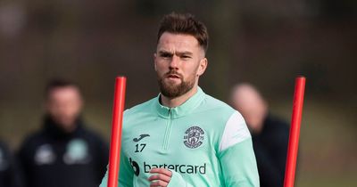Mikey Devlin Hibs contract decision 'made' by Lee Johnson after Easter Road trial period