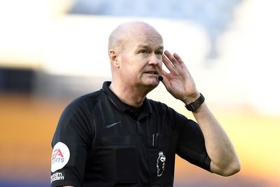 Ex-referee Keith Hackett calls for Lee Mason to be sacked after Arsenal VAR error