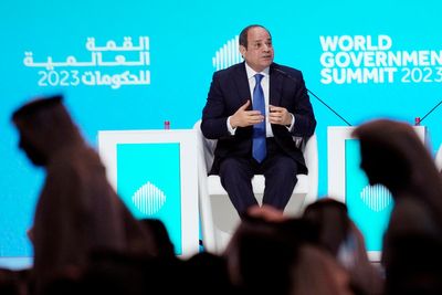 Egypt's president praises UAE, seeking to heal Gulf aid rift