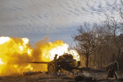 Ukraine news – live: Putin’s forces begin ‘crazy, chaotic shelling’ in Bakhmut