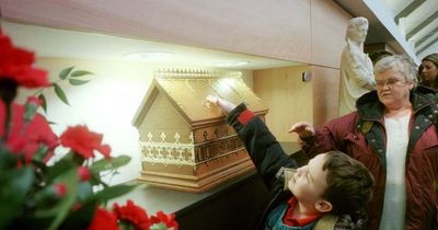 Glasgow church which houses bones of St Valentine popular for romantic proposals