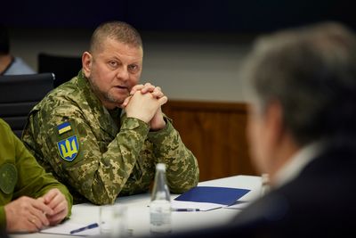 Ukraine talks further aid with U.S. as training on modern tanks starts