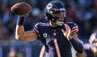 Panthers acquire Bears QB Justin Fields in new 2023 mock draft