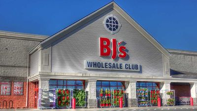 BJ's Wholesale Grows Through DoorDash, EBT Offers; BJ Stock Nears Buy Point Ahead Of Earnings