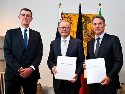 Landmark defence review to be handed to government