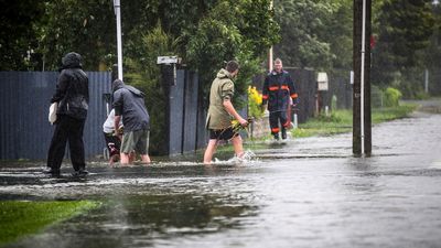 New Zealanders told 'be prepared to be without power for days or weeks' as Cyclone Gabrielle takes toll