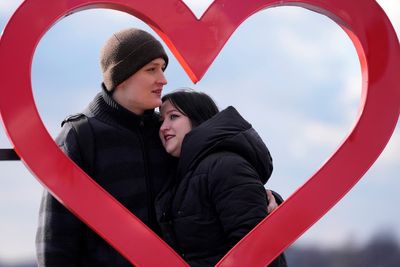 Love blossoms in Serbia between Ukrainian, Russian 'enemies'