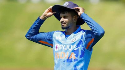 Shreyas Iyer cleared by BCCI medical team, to join India squad for second Australia Test