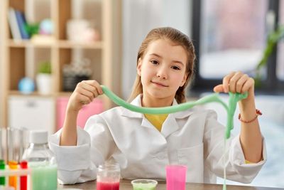 How to support your daughter’s interest in STEM, as research reveals huge gender gap