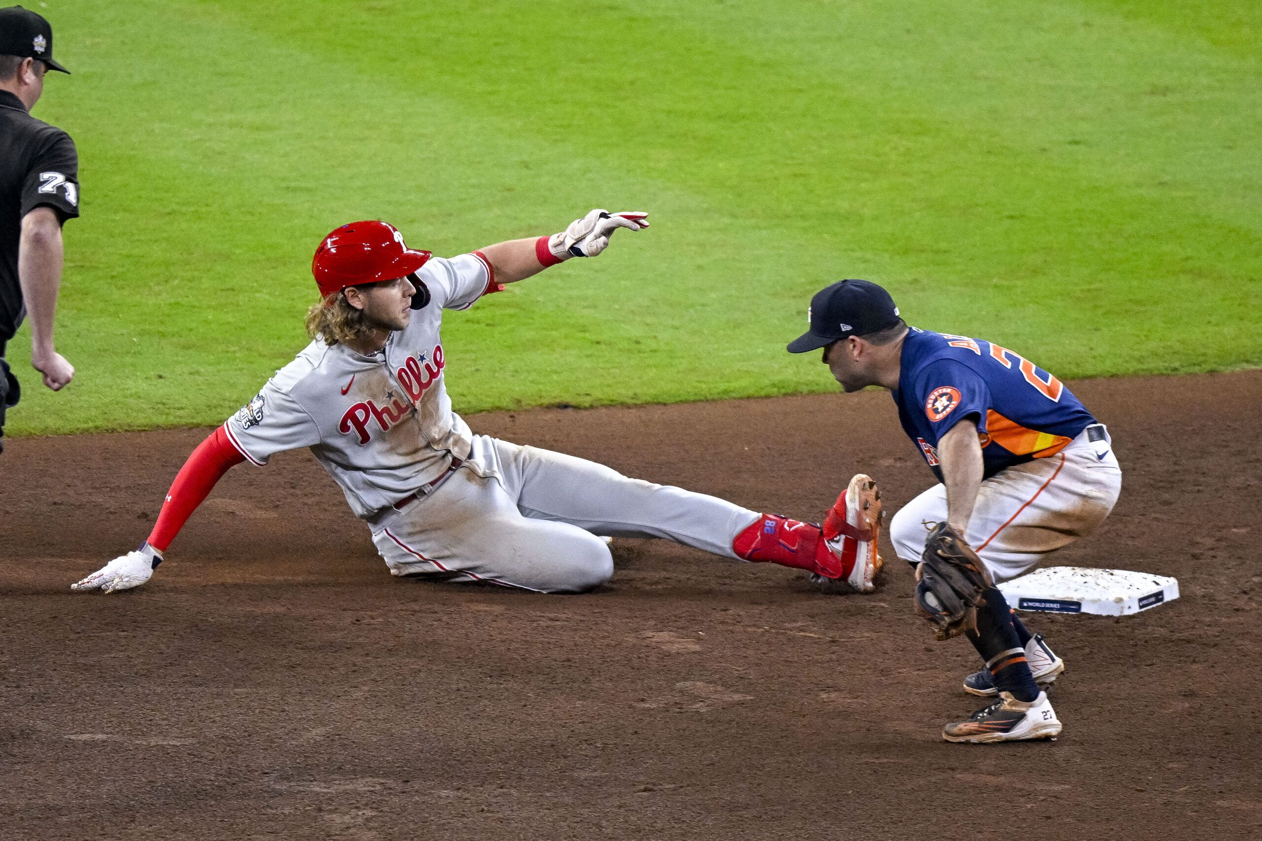 The MLB extra innings ghost runner rule is still dumb,…