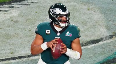 Jalen Hurts Brushes Aside Eagles Contract Extension Talks