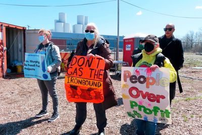 New Jersey groups fight power plants and wait for environmental justice law