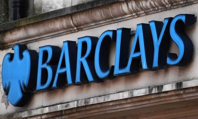 Barclays staff to share £1.2bn in bonuses despite drop in profits