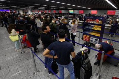 Thousands of passengers stranded worldwide after Lufthansa IT outage
