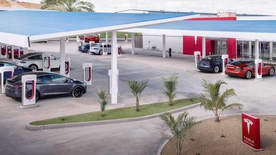 Tesla And White House Deal, Massive Supercharger Expansion For All EVs