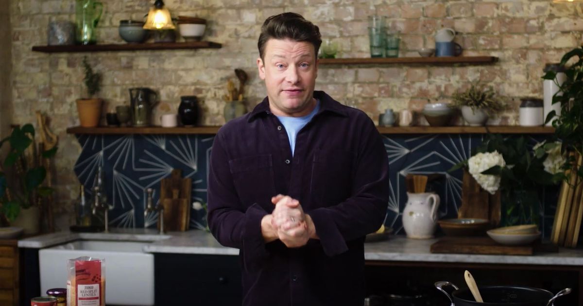 Jamie Oliver Shocks Fans As Wife Jools Reveals Chef S…