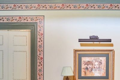 Best wallpaper borders for easy DIY home makeovers