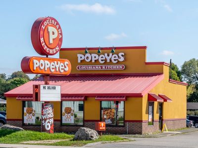 Popeyes fried chicken chain to open new stores across the UK