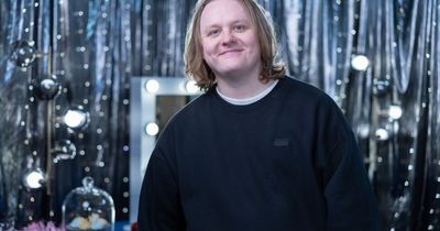 Lewis Capaldi jokes about 'romantic tension' between himself and Uber driver in Berlin