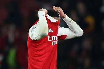 Arsenal hurt themselves as key errors gift Manchester City momentum in Premier League title race