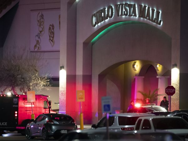 1 person was killed and 3 others injured in a shooting at an El Paso mall