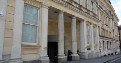 Bristol police spot people 'queuing for drugs' in alleyway