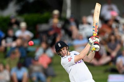 Ben Duckett and Harry Brook help England race to strong position against New Zealand